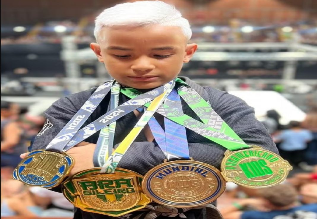 promessa-de-jacarei-bernardo-alves-conquista-mundial-kids-de-jiu-jitsu-aos-7-anos