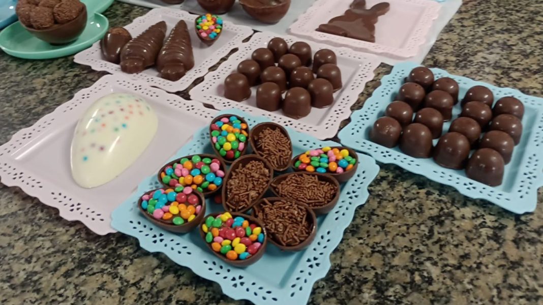 Alunos de Padaria Artesanal de Lorena se Preparam para a Páscoa com Delícias de Chocolate