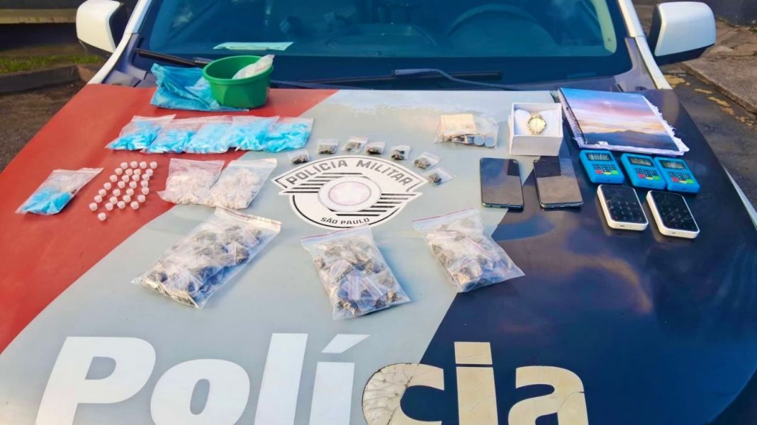 Polícia Militar prende criminoso em flagrante por tráfico de drogas em Potim