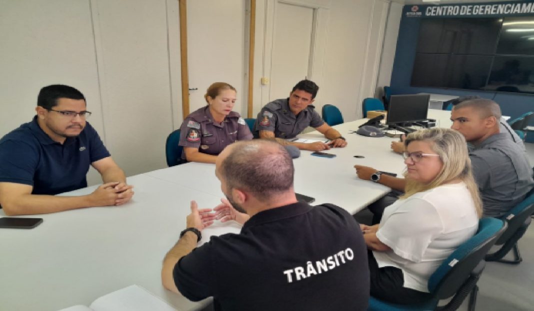 prefeito-de-caraguatatuba-e-comando-da-pm-preparam-operacao-verao-2024-2025