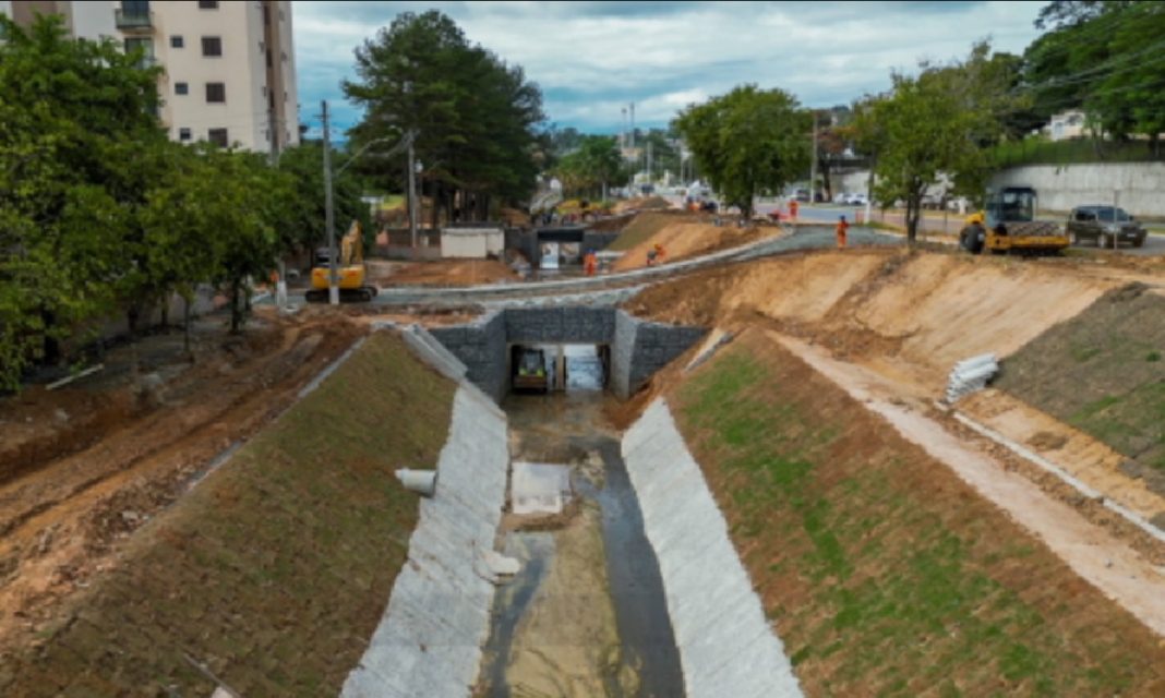 jacarei-entrega-obra-de-canalizacao-para-combate-as-enchentes-no-cidade-nova