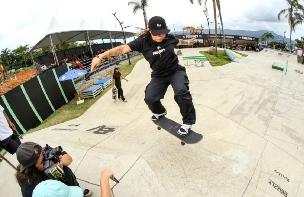 torneio-idealizado-por-pamela-rosa-atrai-novos-talentos-do-skate-em-ilhabela