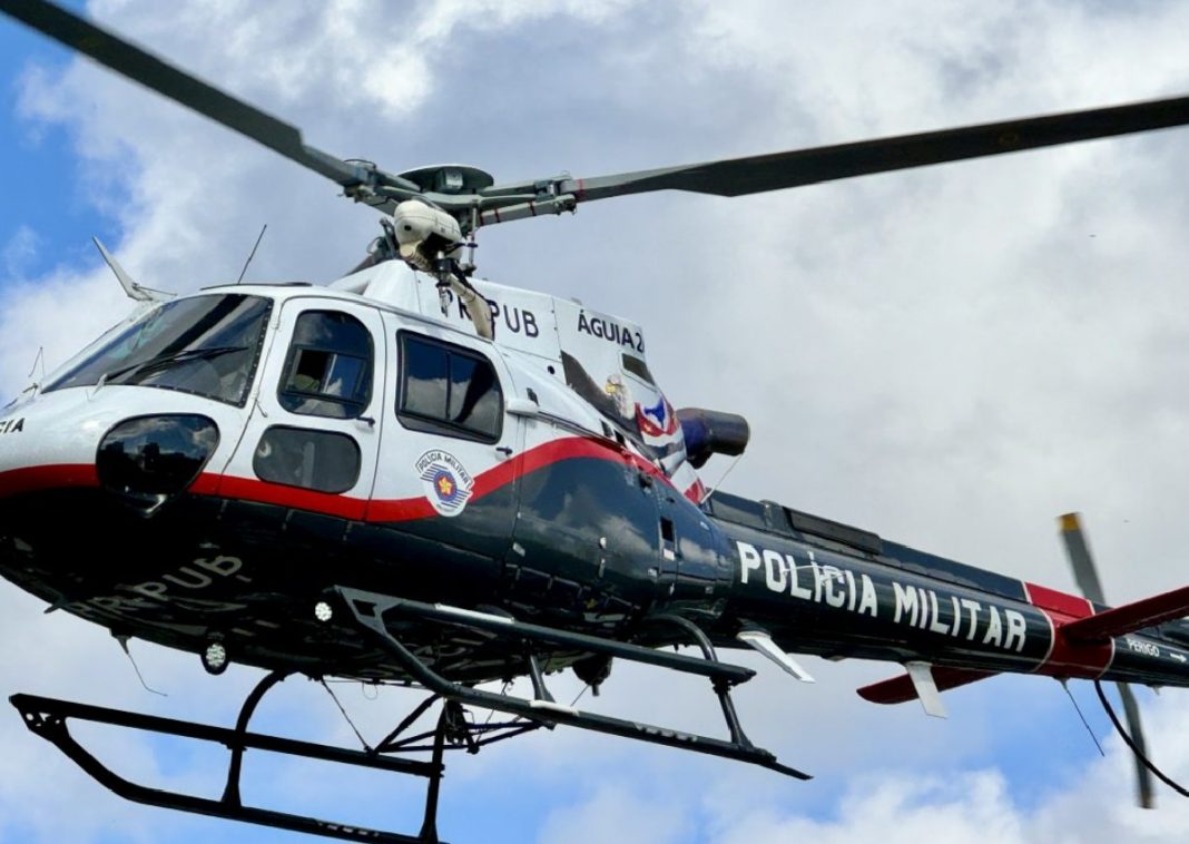 helicoptero-aguia-resgata-quatro-criancas-de-afogamento-em-ubatuba