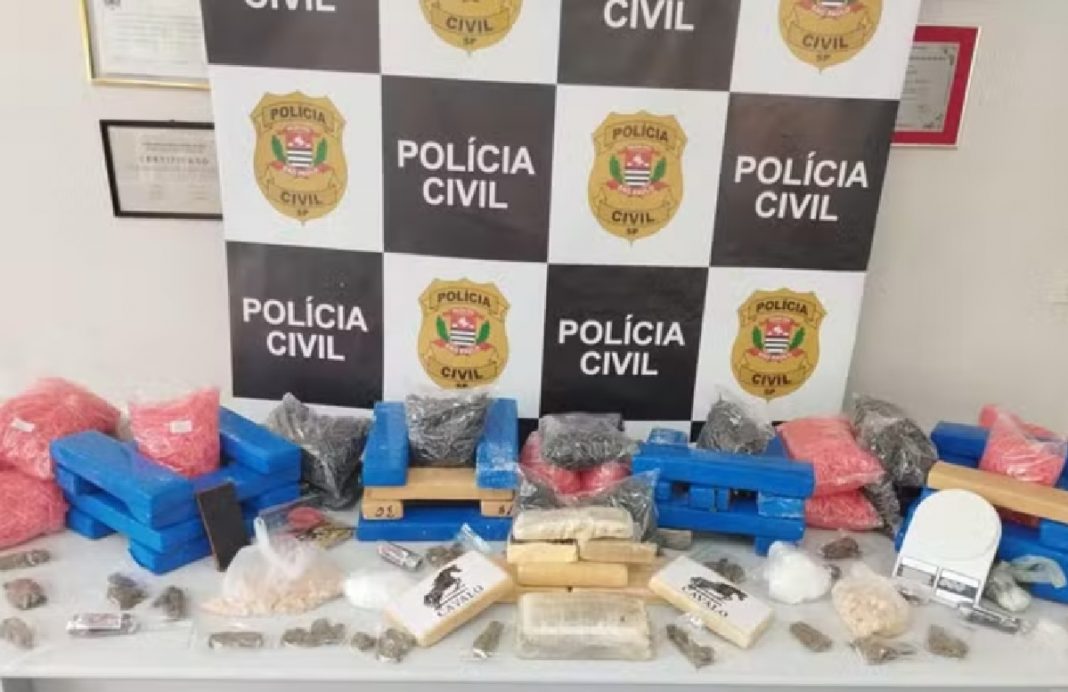 policia-civil-apreende-43-quilos-de-drogas-em-campos-do-jordao