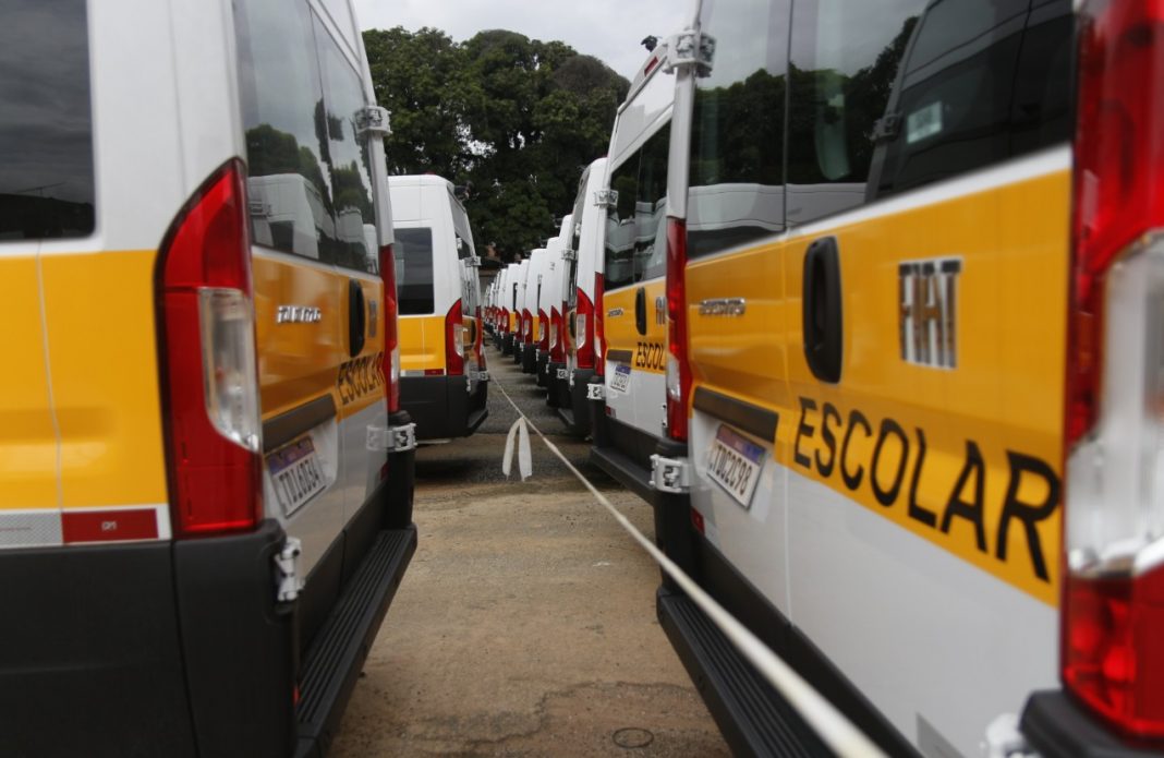 educacao-de-taubate-renova-frota-com-45-novas-vans-incluindo-modelos-adaptados