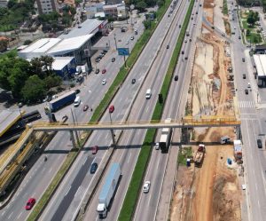 ccr-riosp-realiza-obras-de-acessibilidade-em-passarela-da-dutra