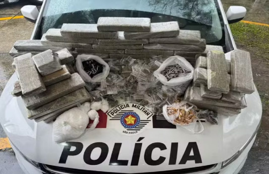 homem-e-preso-com-50-kg-de-drogas-no-bairro-jardim-do-vale-em-guaratingueta