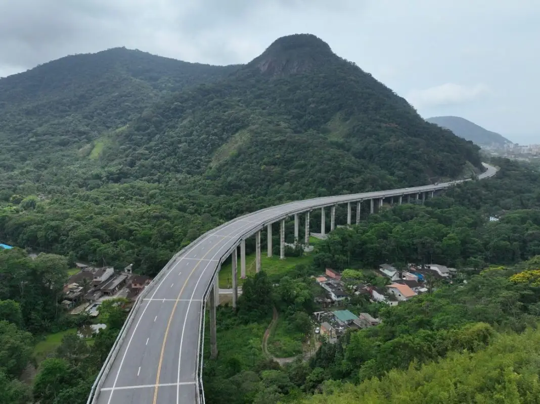 Rodovia dos Tamoios terá bloqueios nesta quarta-feira para aferição de radares